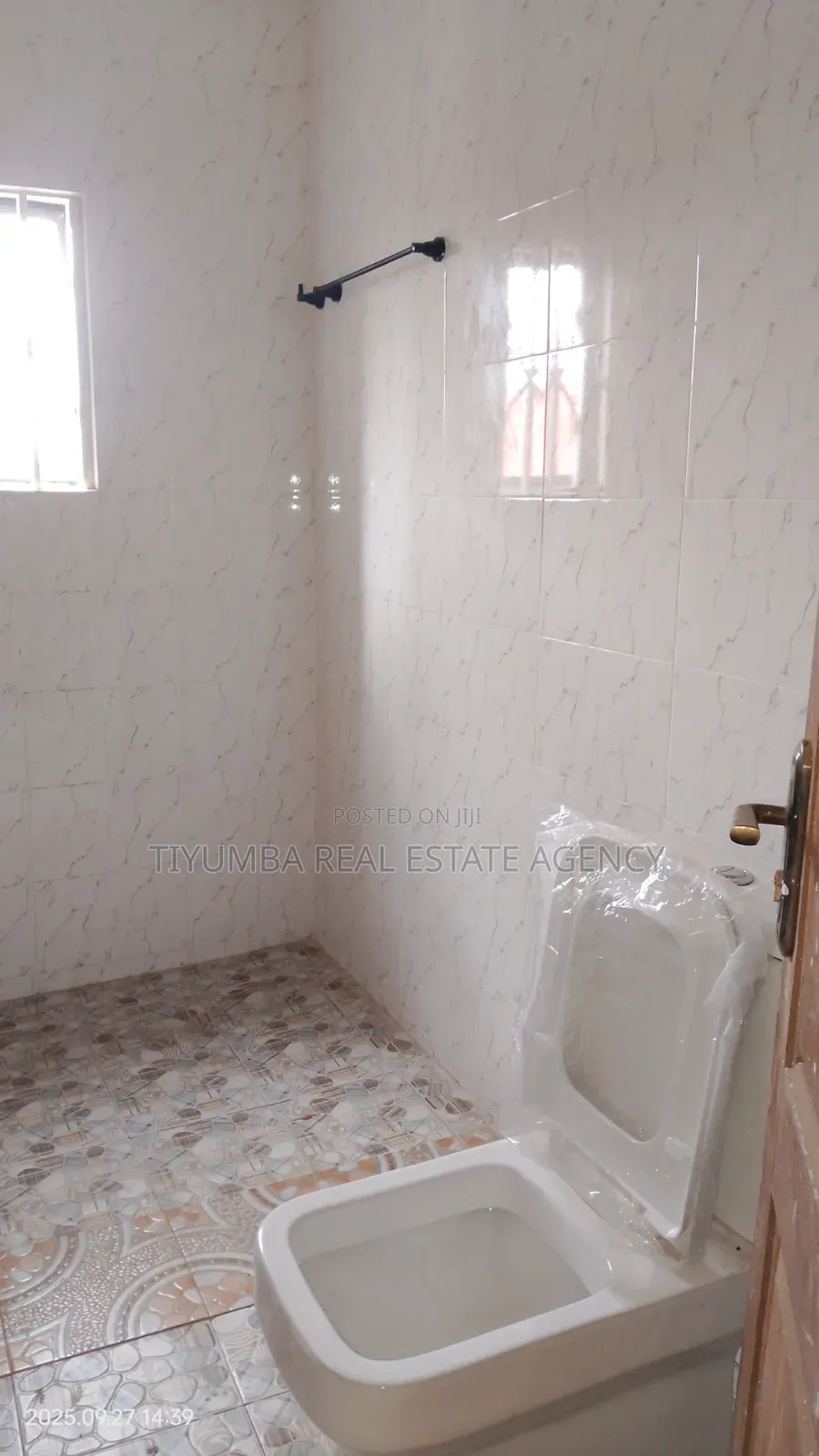 3bdrm Apartment in Tiyumba Agency., West Legon for rent