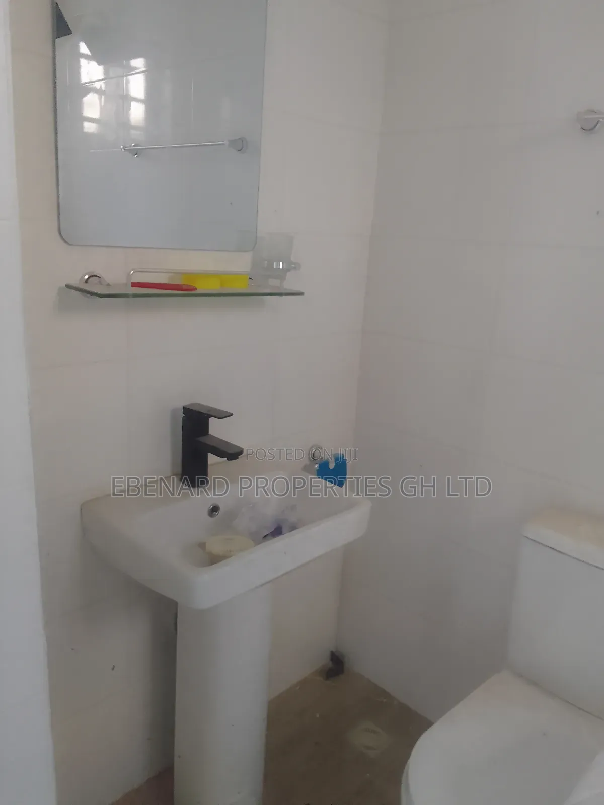 3bdrm House in Ebenard Properties, Sakumono for sale