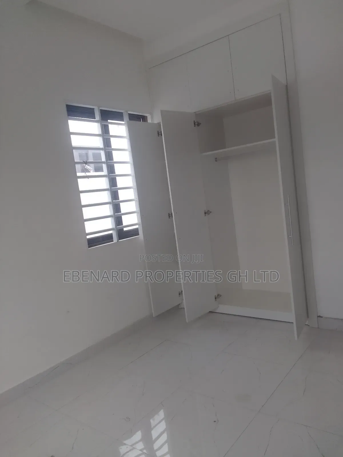 3bdrm House in Ebenard Properties, Sakumono for sale