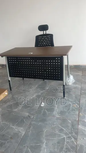 120 Cm by 60 Cm Modern Office Table