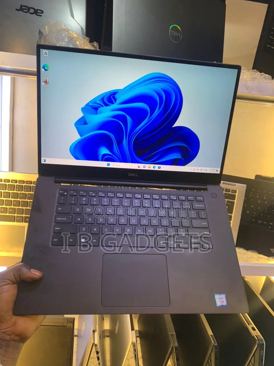 Laptop Dell Precision 15 5540 32GB Intel Xeon SSD 512GB