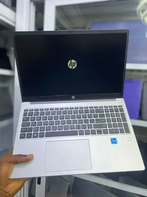 Laptop HP 250 G10 8GB Intel Core I5 SSD 512GB