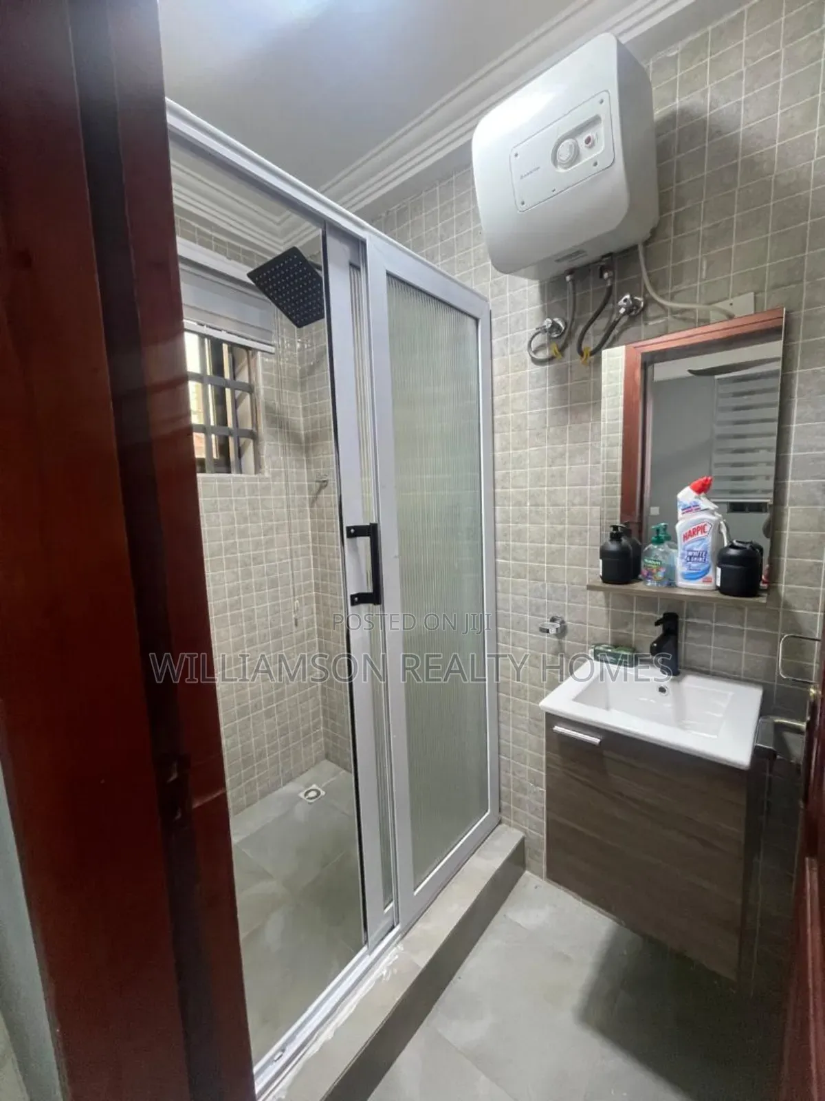 4bdrm House in Hfc Estate Area, Spintex for sale
