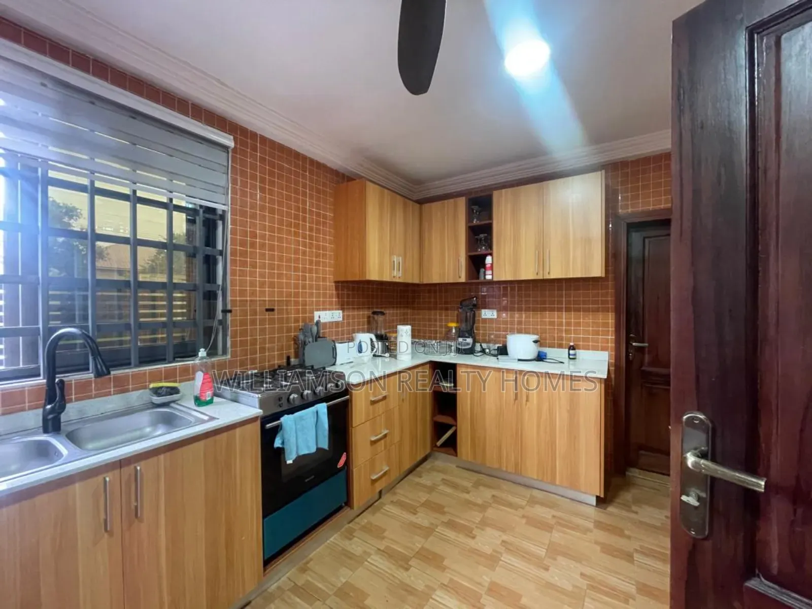4bdrm House in Hfc Estate Area, Spintex for sale