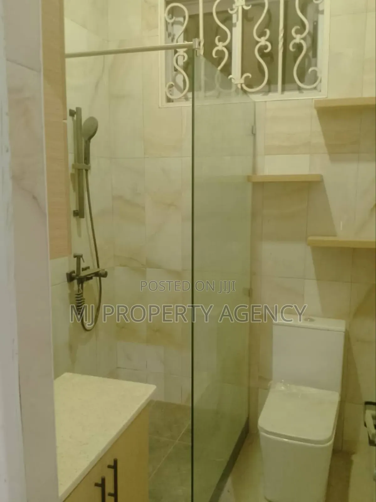 4bdrm Mansion in Meriville Estate, Manet Junction for rent