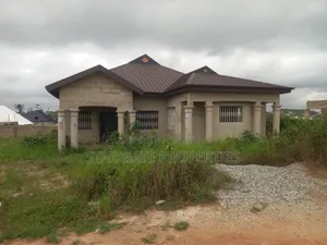 4bdrm House in Antoa New Site, Kumasi Metropolitan for sale