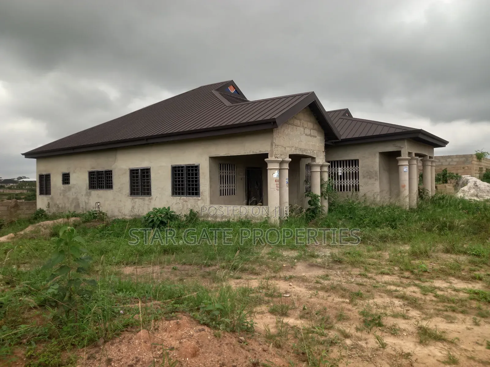 4bdrm House in Antoa New Site, Kumasi Metropolitan for sale