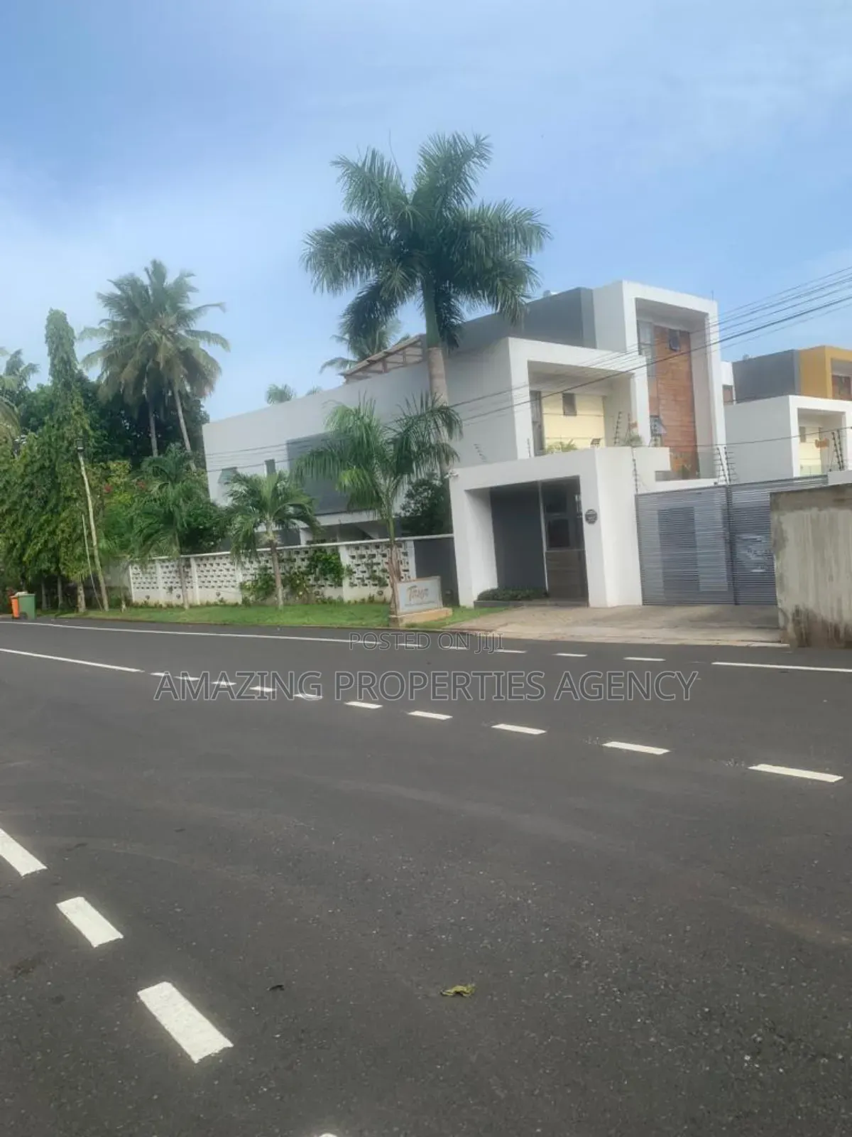 4bdrm House in Airport Residential Area for sale