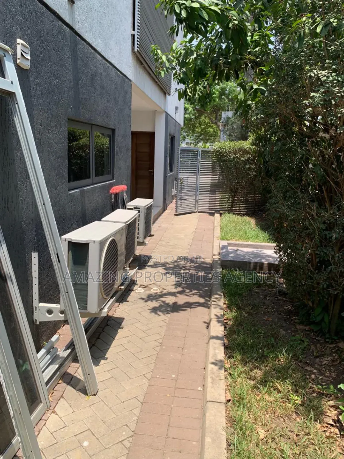 4bdrm House in Airport Residential Area for sale