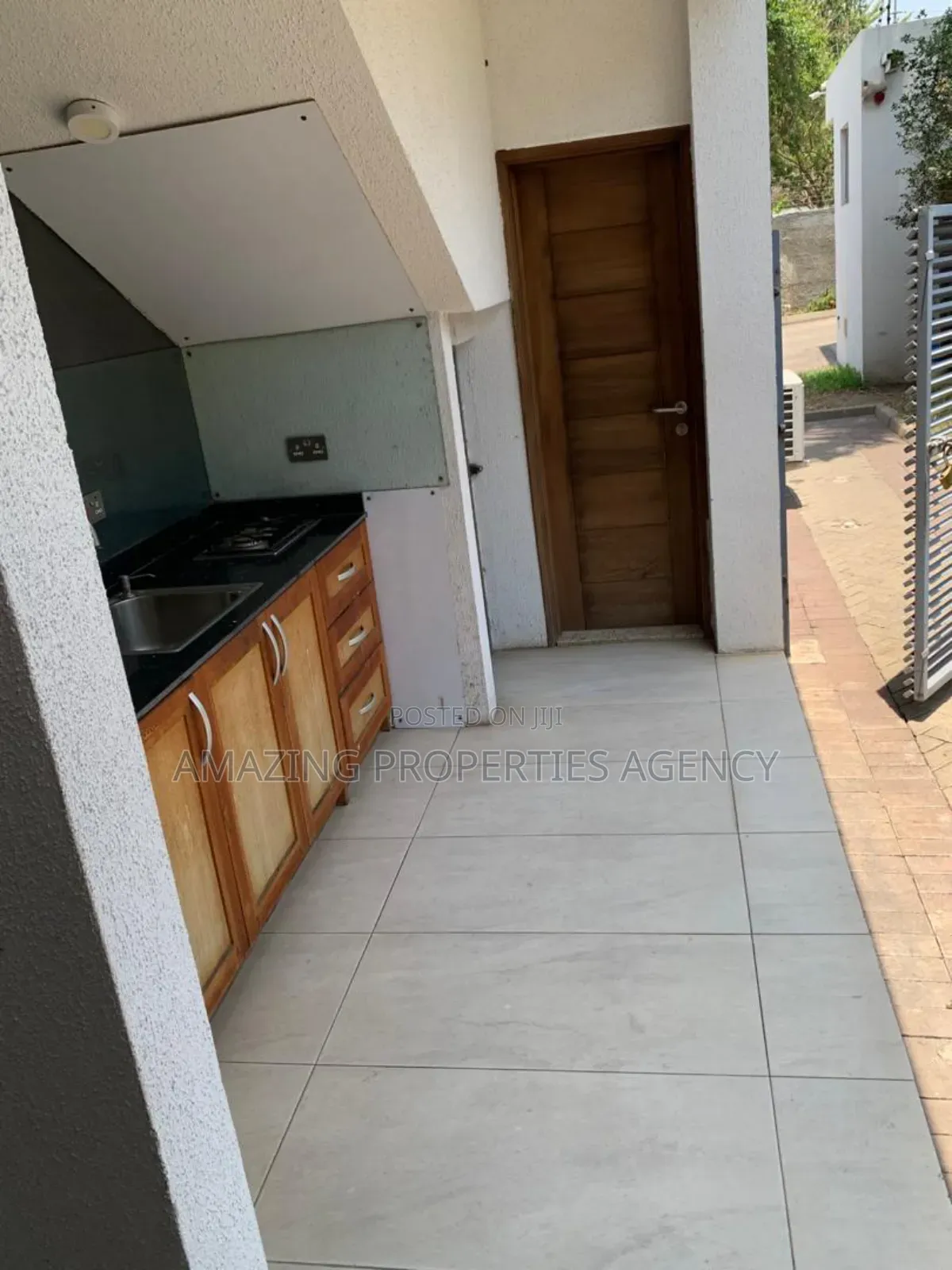 4bdrm House in Airport Residential Area for sale