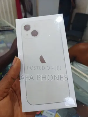 New Apple iPhone 13 128 GB Silver