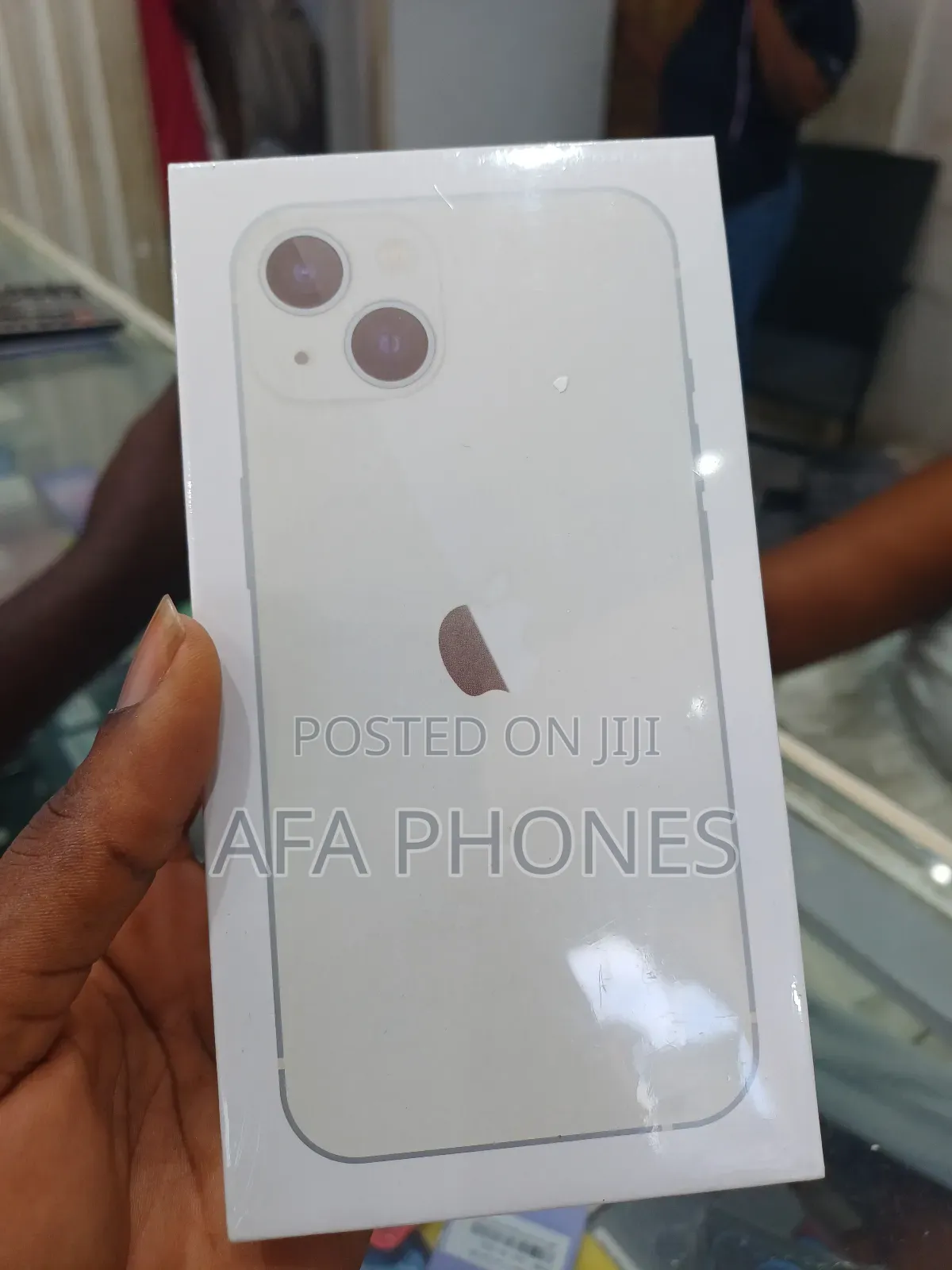 New Apple iPhone 13 128 GB Silver