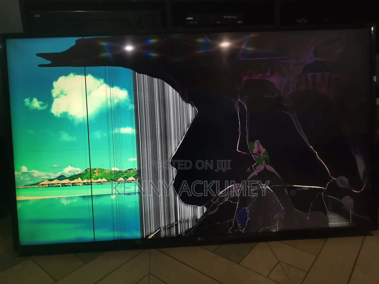 Smart Lg Tv With Broken Screen for Sale.