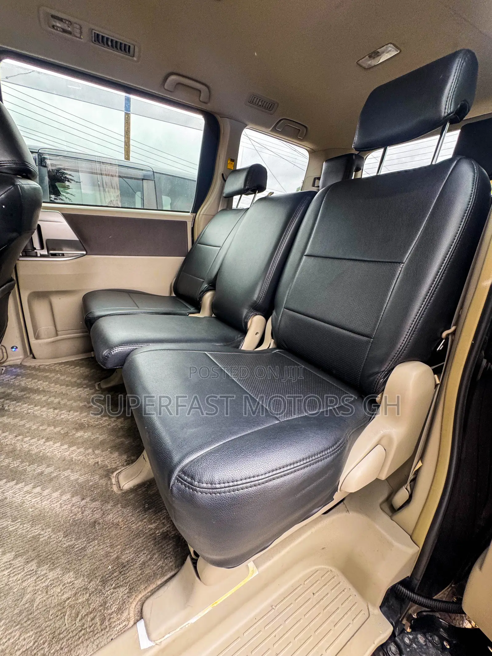 Toyota Noah 2.0 158hp AWD (8 Seater) 2012 Black