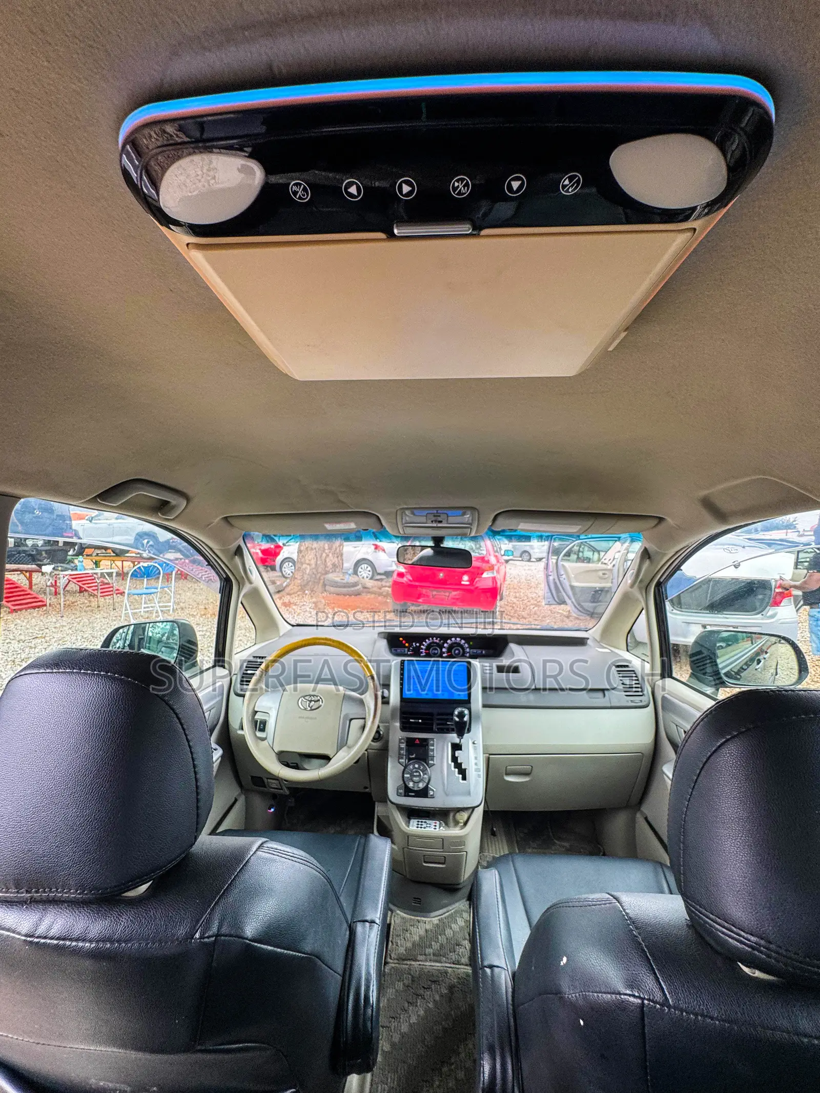Toyota Noah 2.0 158hp AWD (8 Seater) 2012 Black