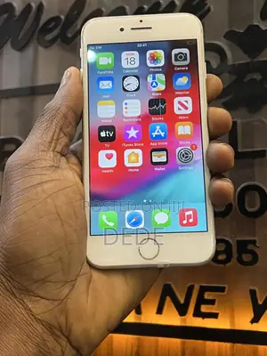 New Apple iPhone 7 32 GB Silver