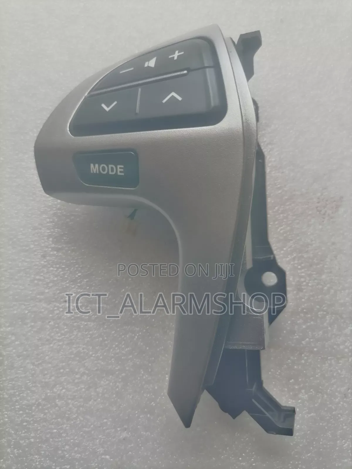 Wireless Steering Wheel Control for Radio