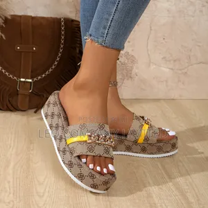 Stylish Women’S Platform Slippers – Elegant, Trendy Comfortable