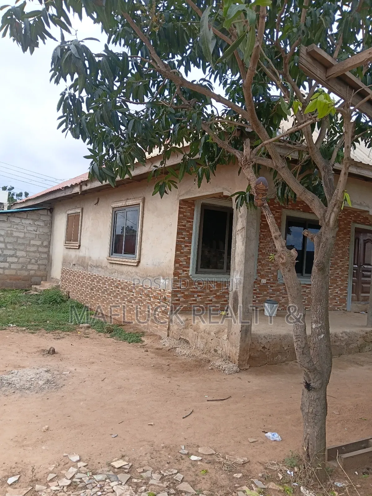 3bdrm House in Lakeside Estate for sale