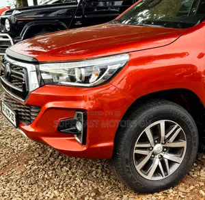 Toyota Hilux 2019 Orange