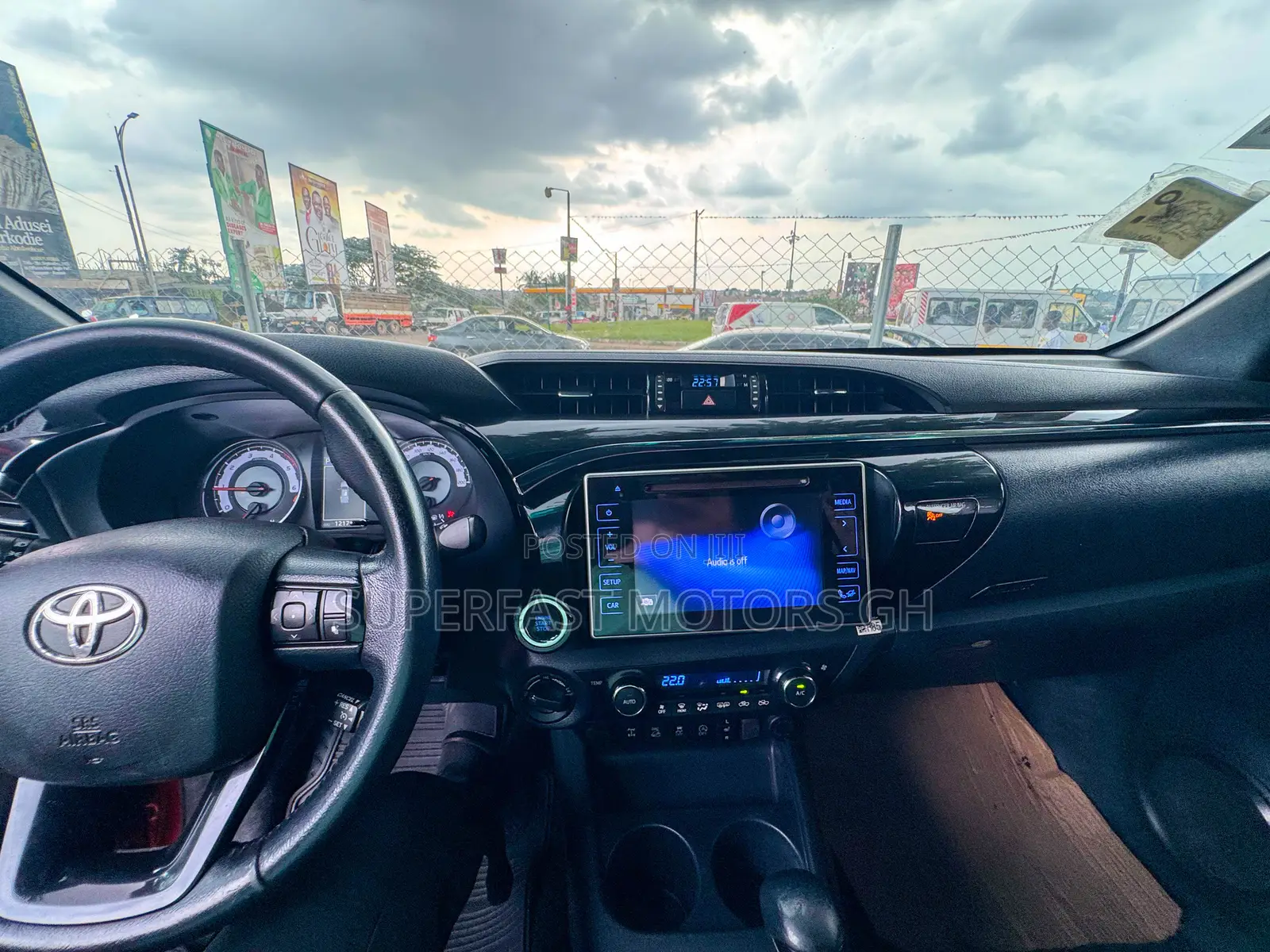 Toyota Hilux 2019 Orange