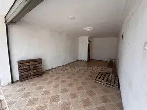 2 Years Advance Shop to Let
