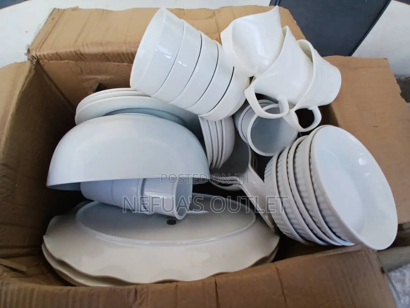 35 to 50pcs Mixed Ceramics