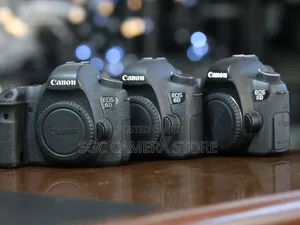 Canon Eos 6d . // Home Used // 8months Warranty