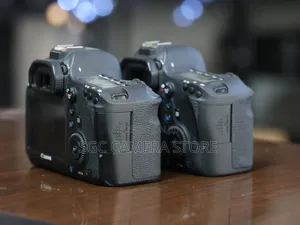 Canon Eos 6d . // Home Used // 8months Warranty