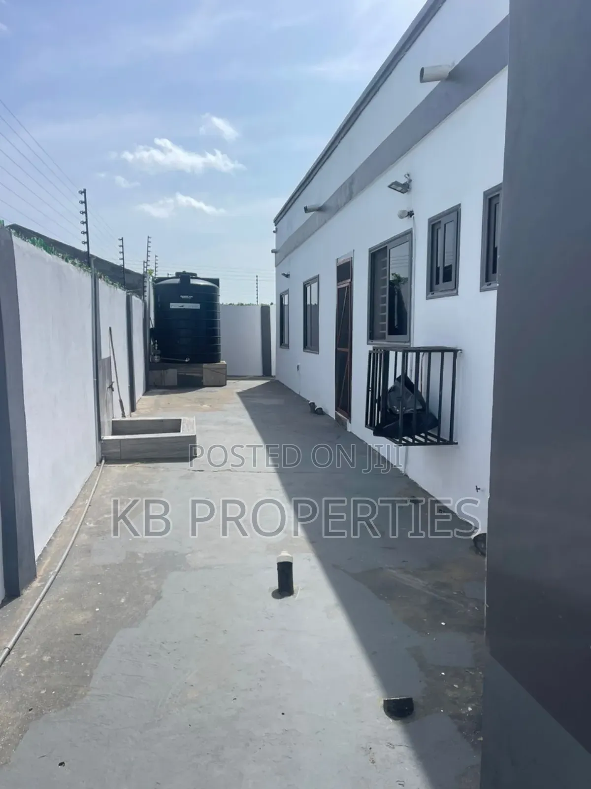 5bdrm House in Kb Properties, Community 25 for rent