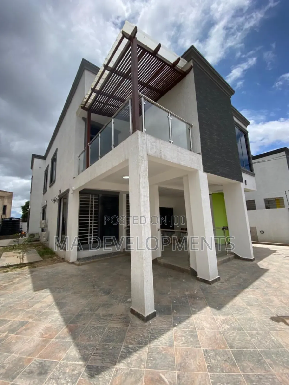 5bdrm Duplex in Ma Developments, CFC Estates for sale