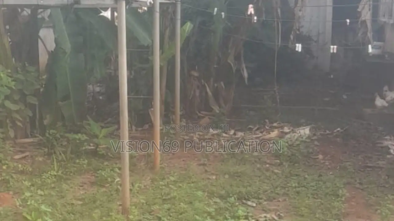 8bdrm Block of Flats in Accra Metropolitan for sale