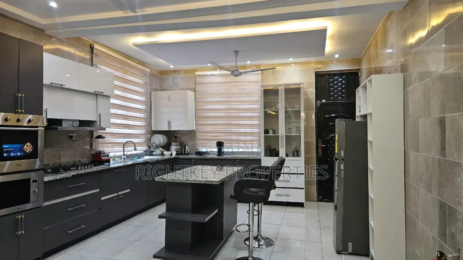 Furnished 5bdrm Mansion in Agric Nzema, Kumasi Metropolitan for sale