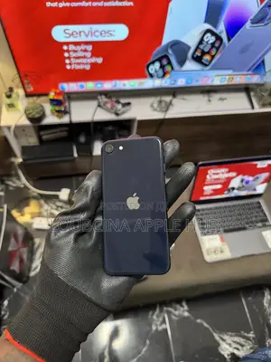 Apple iPhone SE (2022) 64 GB Black