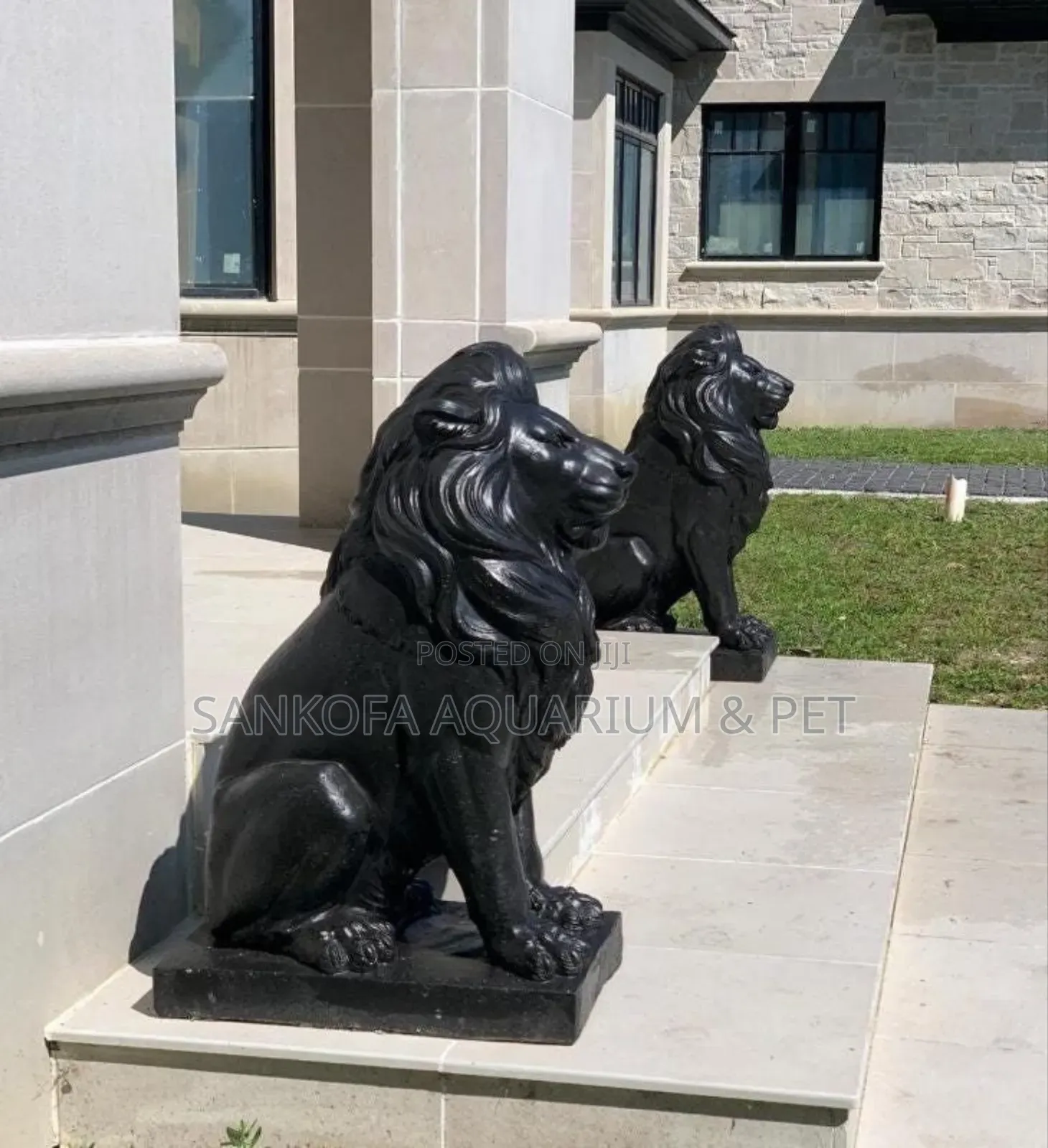 Ultra Classic Modern Lion Statue