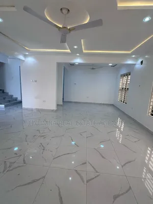4bdrm Duplex in Tiyumba Agency., Haatso for sale