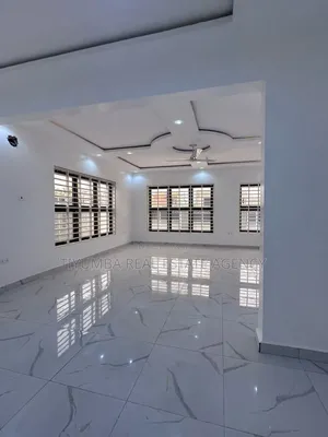 4bdrm Duplex in Tiyumba Agency., Haatso for sale