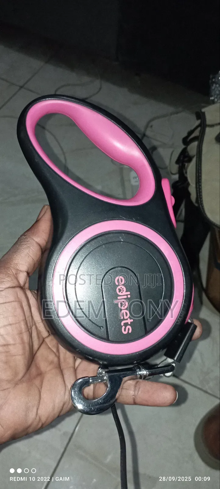 Retractable Dog Leash.