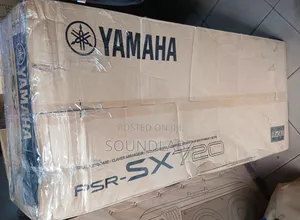 Yamaha Psr-sx720, Which Is A 61-key Arranger Workstation Keyboard.
