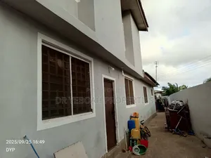 4bdrm Duplex in Spintex Hydrofone:- for sale