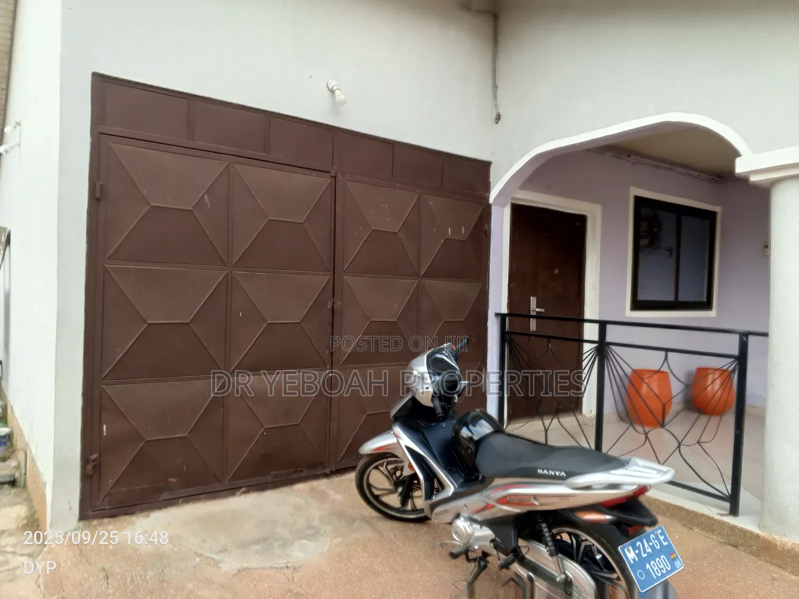 4bdrm Duplex in Spintex Hydrofone:- for sale