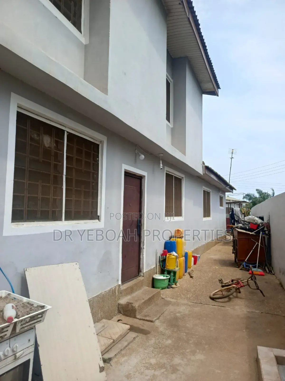 4bdrm Duplex in Spintex Hydrofone:- for sale