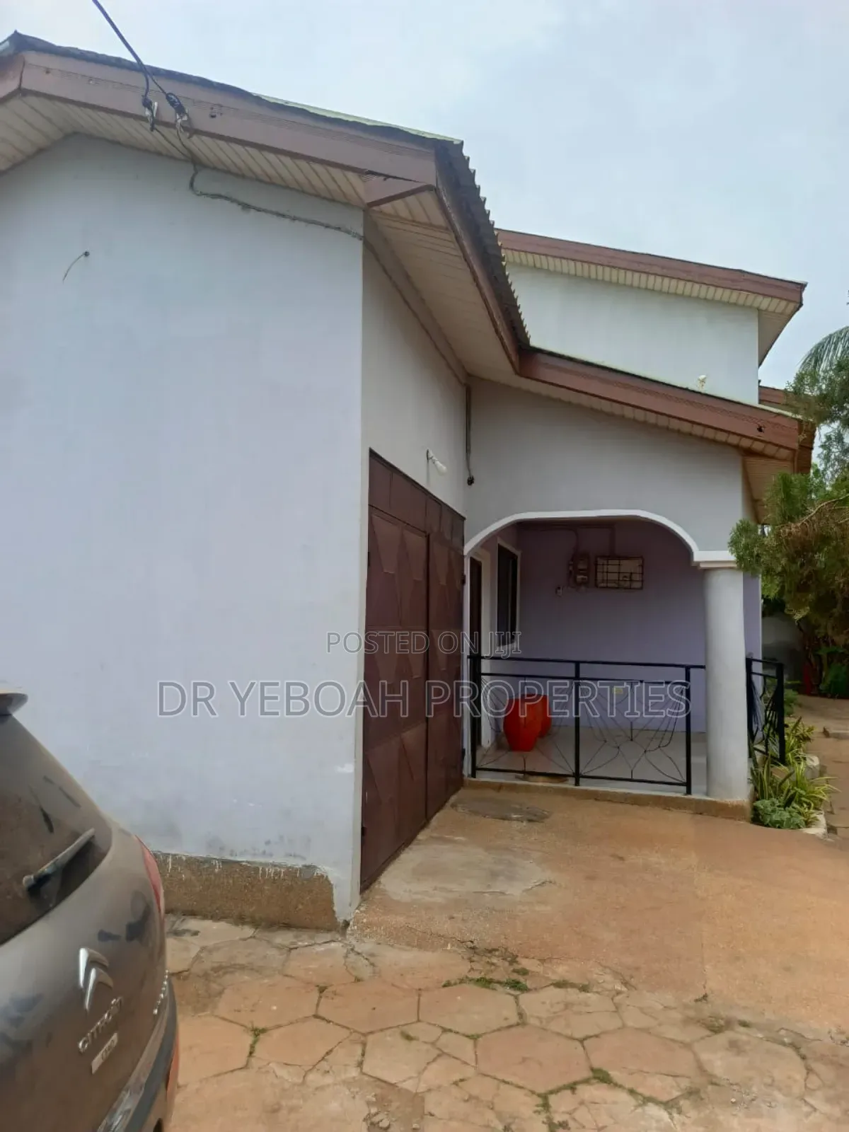 4bdrm Duplex in Spintex Hydrofone:- for sale