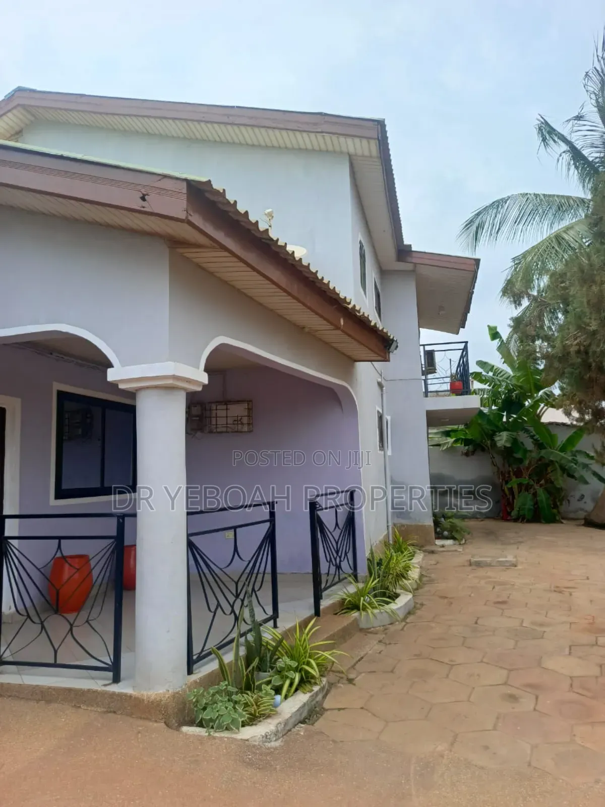 4bdrm Duplex in Spintex Hydrofone:- for sale