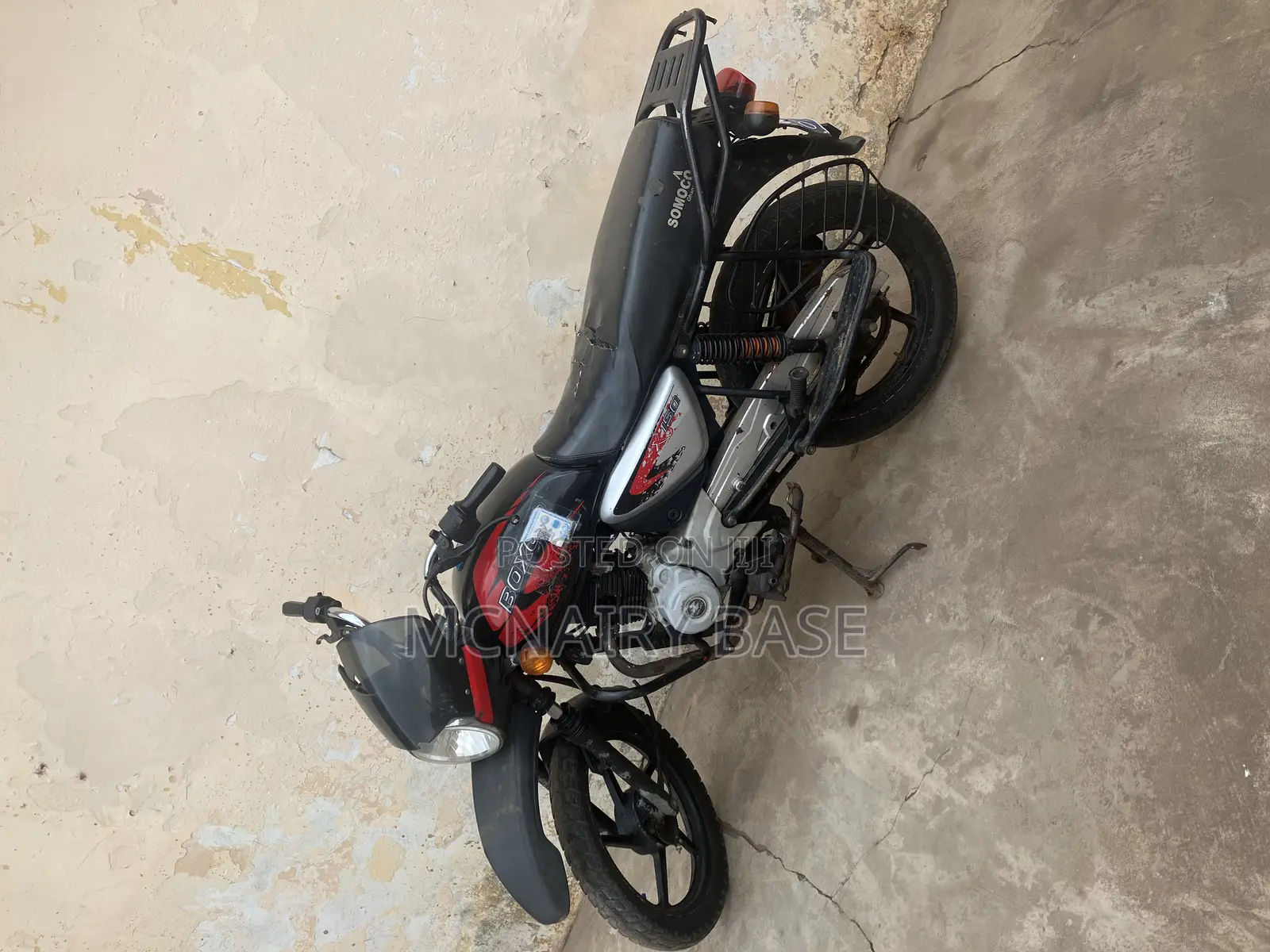 Bajaj Boxer 150 UG 2022 Red