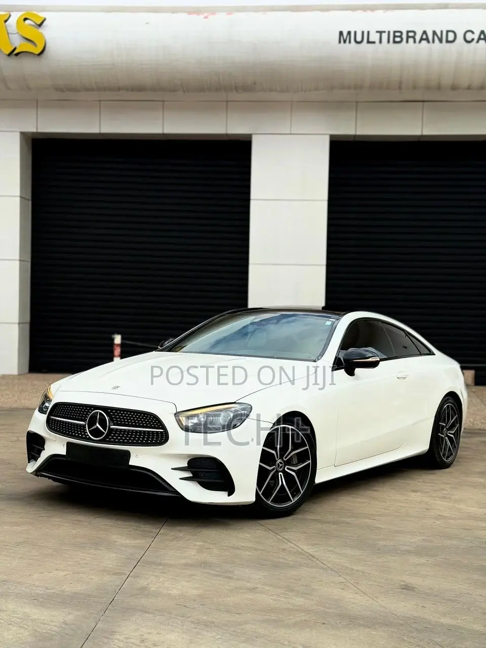 Mercedes-Benz E400 2022 White
