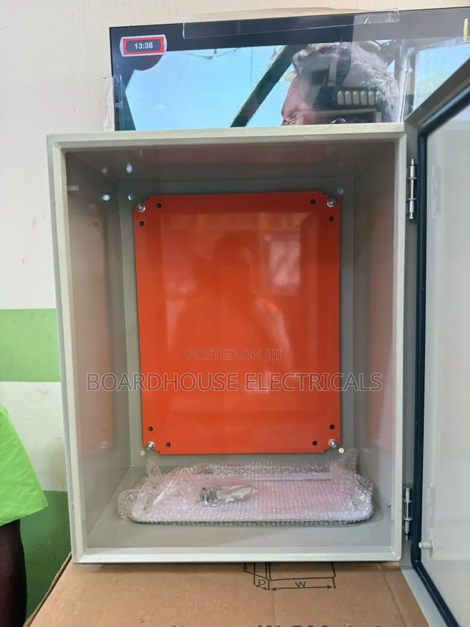 400*300*200 Metallic Enclosure