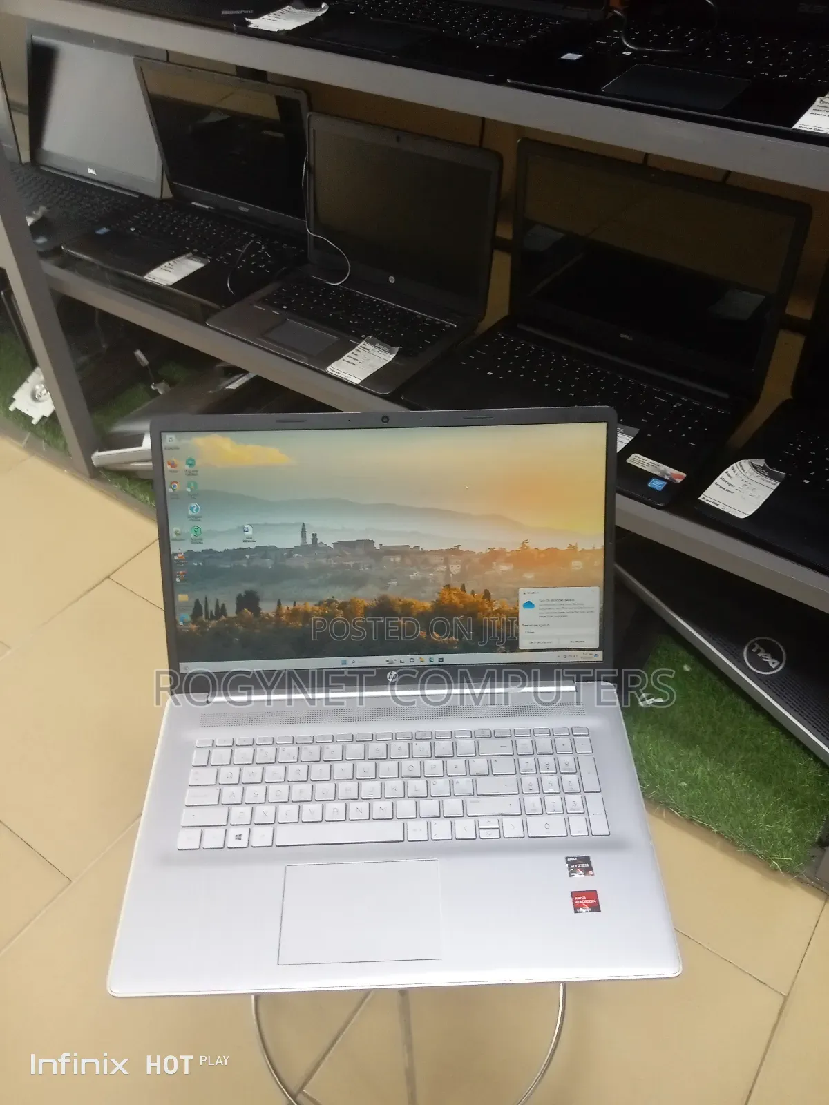 Laptop HP 17-3000 16GB AMD Ryzen 5 SSD 256GB