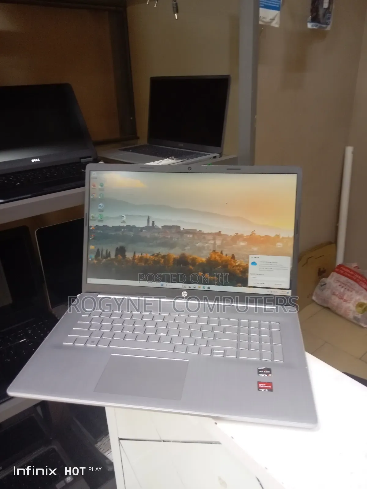 Laptop HP 17-3000 16GB AMD Ryzen 5 SSD 256GB