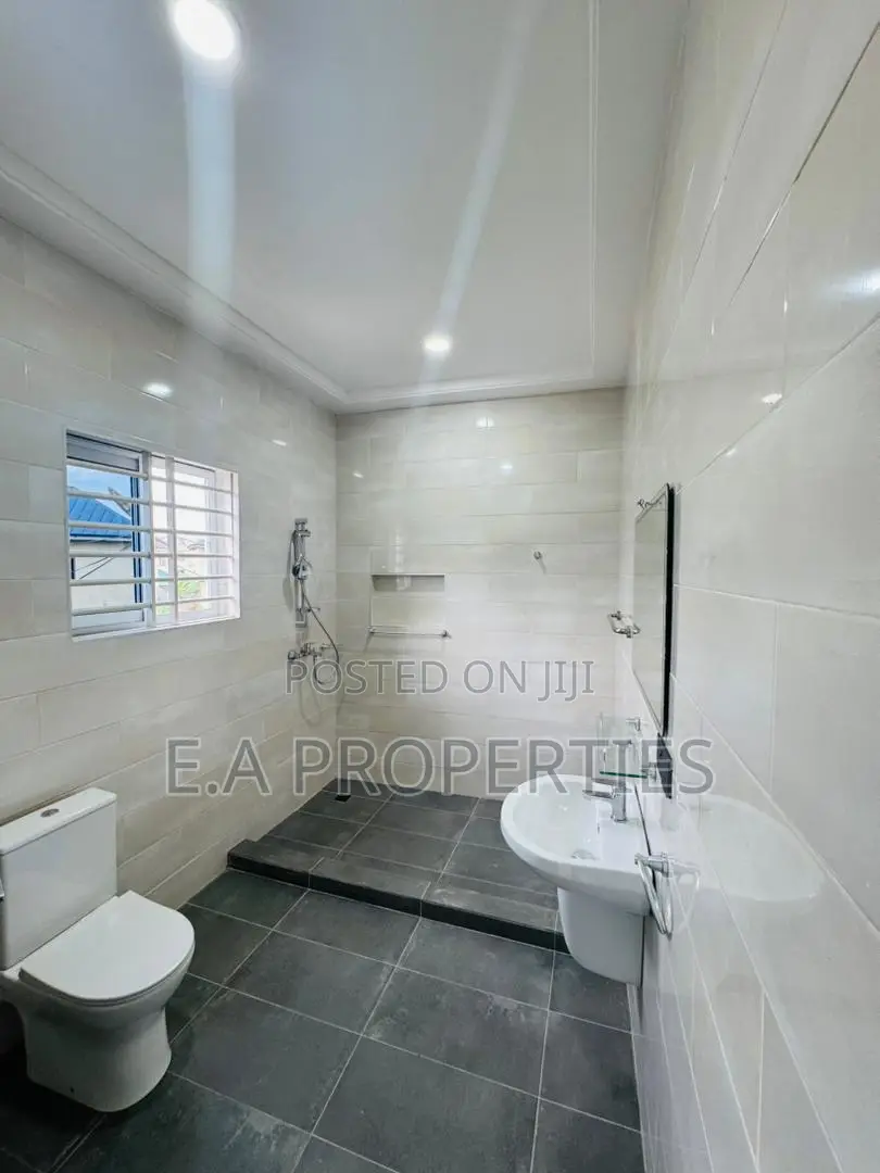 4bdrm House in E A Properties, SDA Area for sale